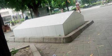 Kaburi la ajabu lililoshindikana kuhamishwa